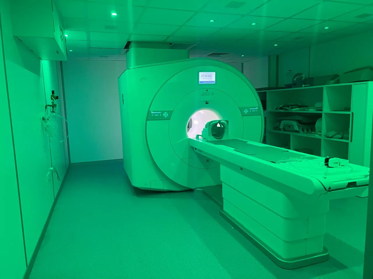 Advanced MRI and CT diagnostic imaging technology at Vivid Imaging Chandanagar Hyderabad
